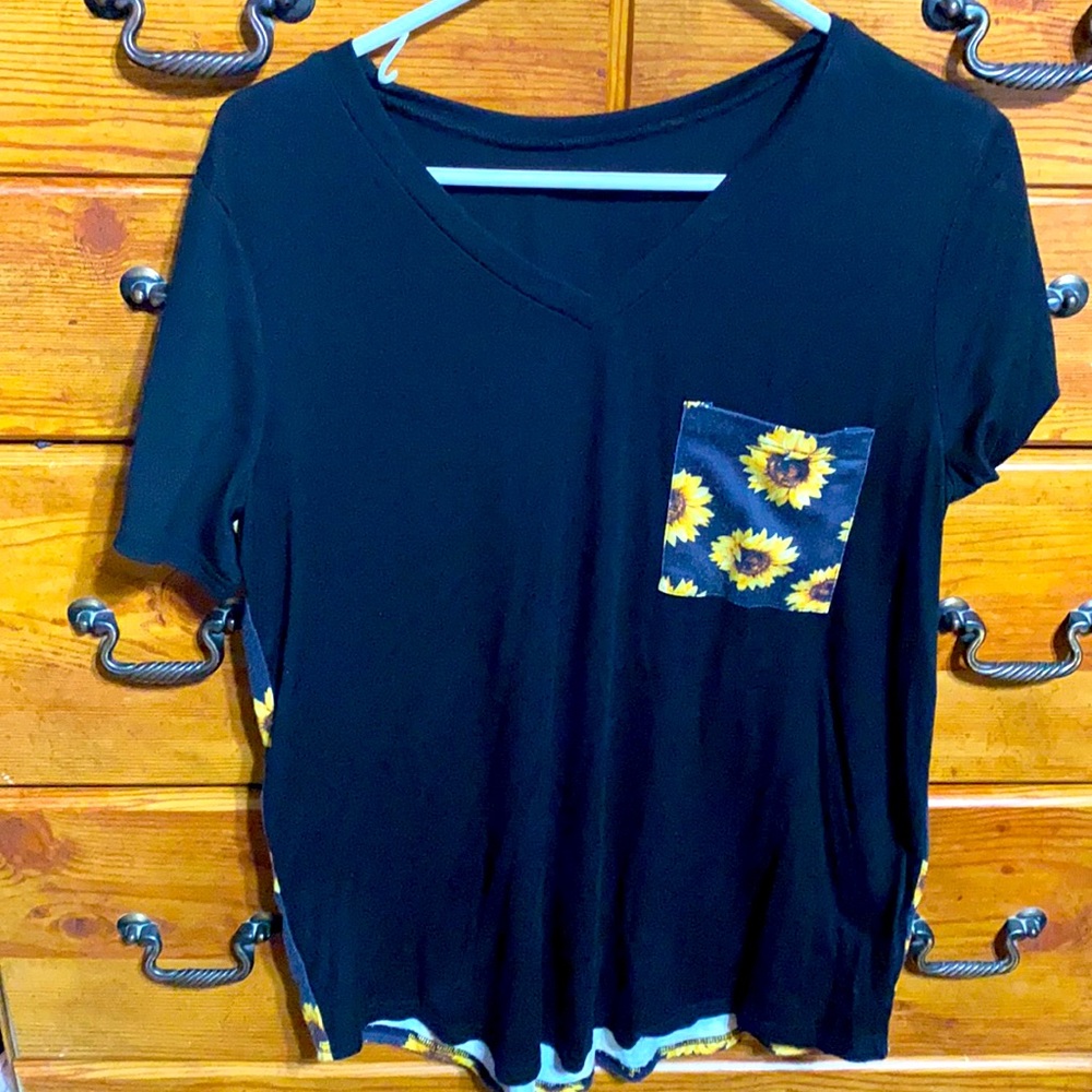 Short sleeve sunflower shirt